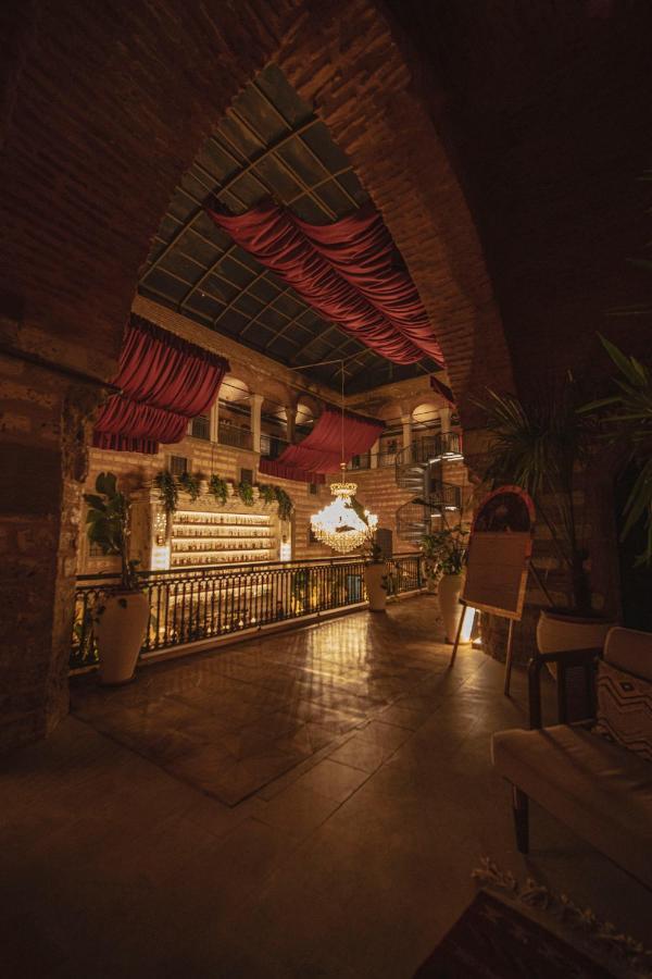 Han 1772 Hotel Isztambul Kültér fotó The interior of the restaurant
