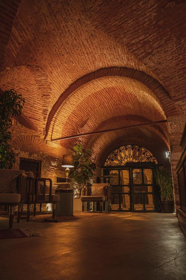 Han 1772 Hotel Isztambul Kültér fotó The vaulted ceiling of the restaurant