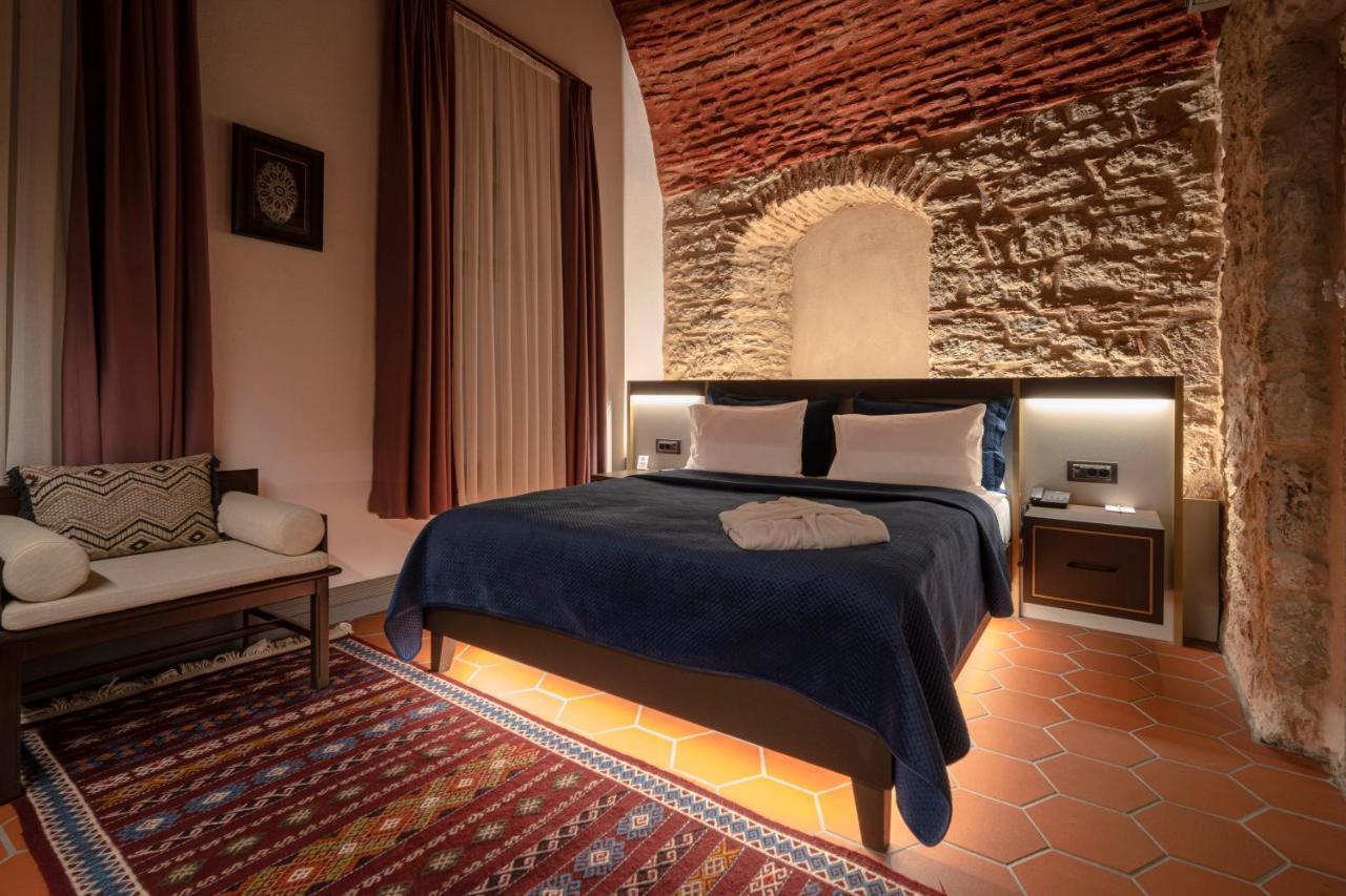 Han 1772 Hotel Isztambul Kültér fotó A bedroom at the hotel