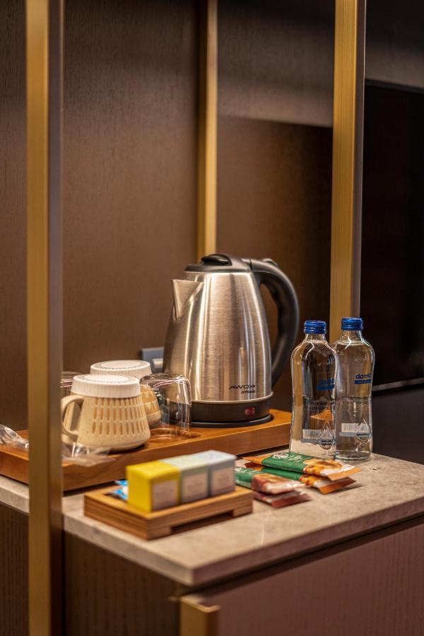 Han 1772 Hotel Isztambul Kültér fotó A kettle in a hotel room