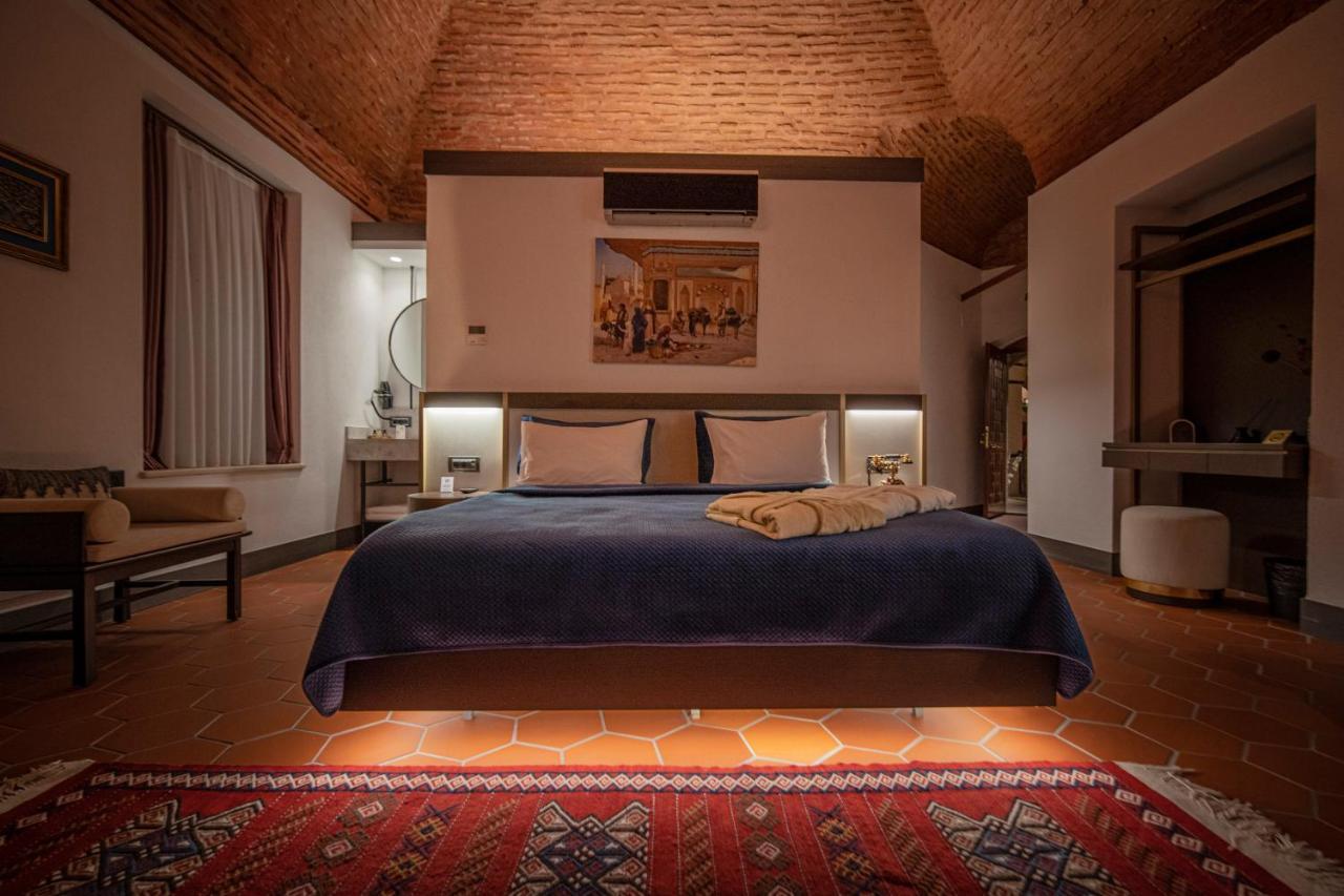 Han 1772 Hotel Isztambul Kültér fotó A bedroom at the hotel