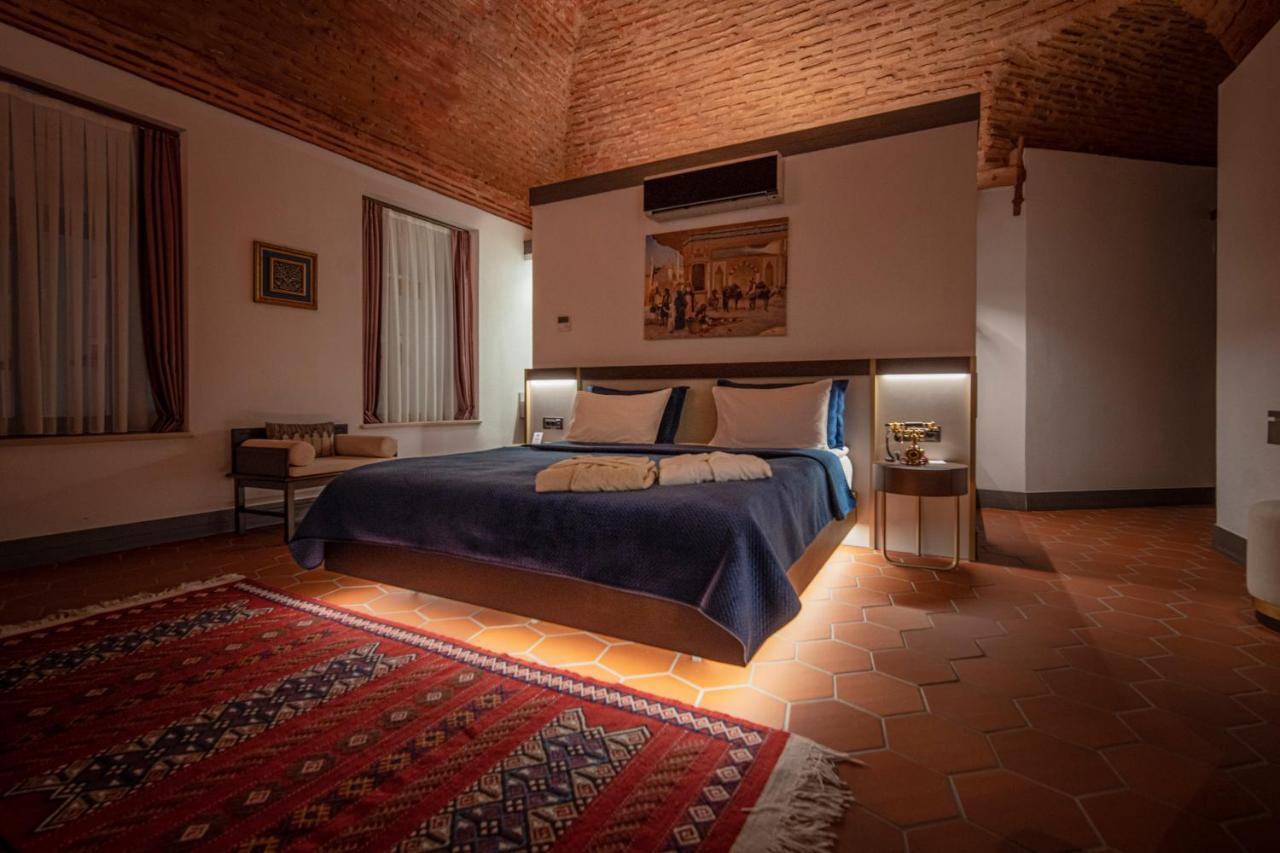 Han 1772 Hotel Isztambul Kültér fotó A bedroom at the hotel