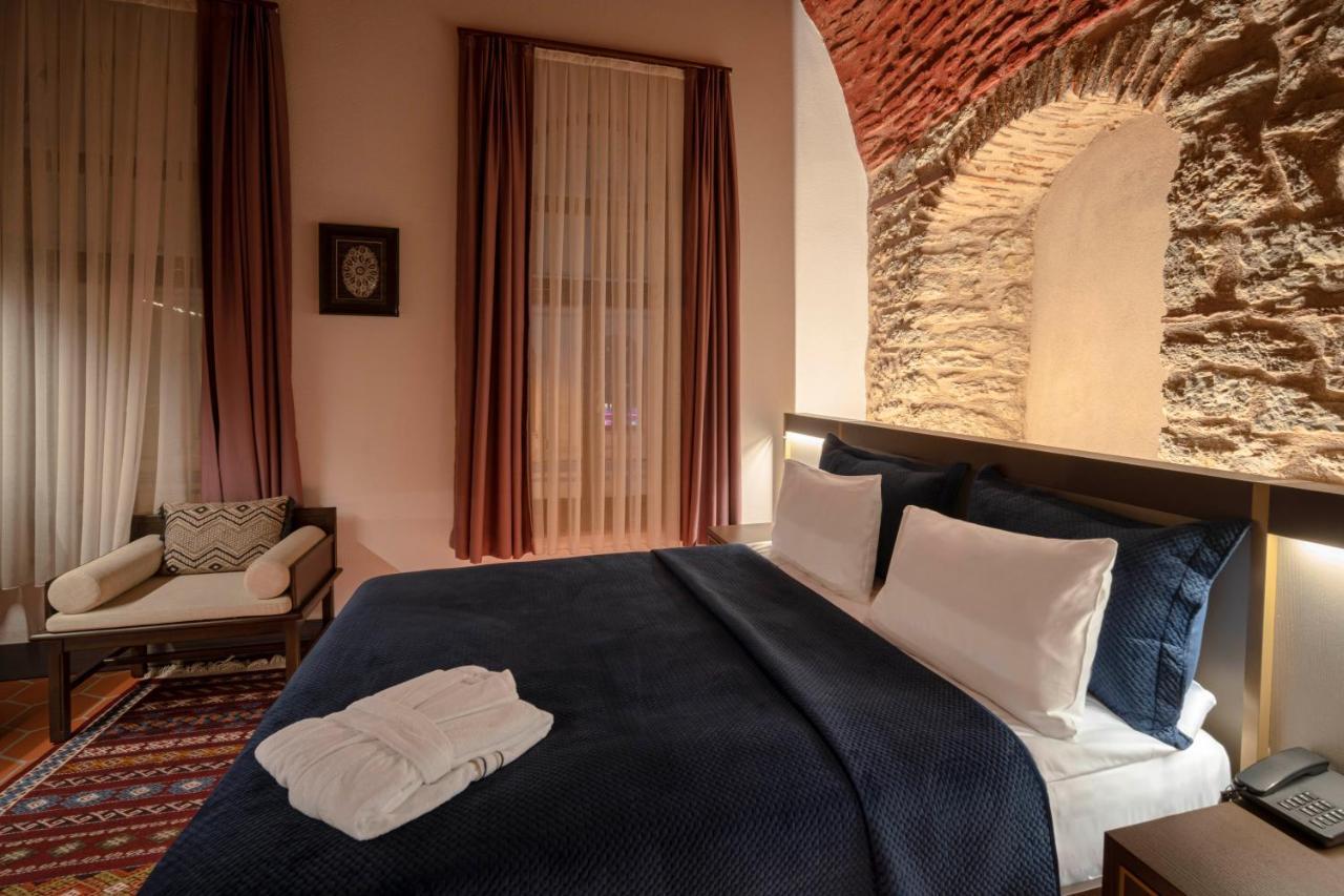 Han 1772 Hotel Isztambul Kültér fotó A bedroom at the hotel
